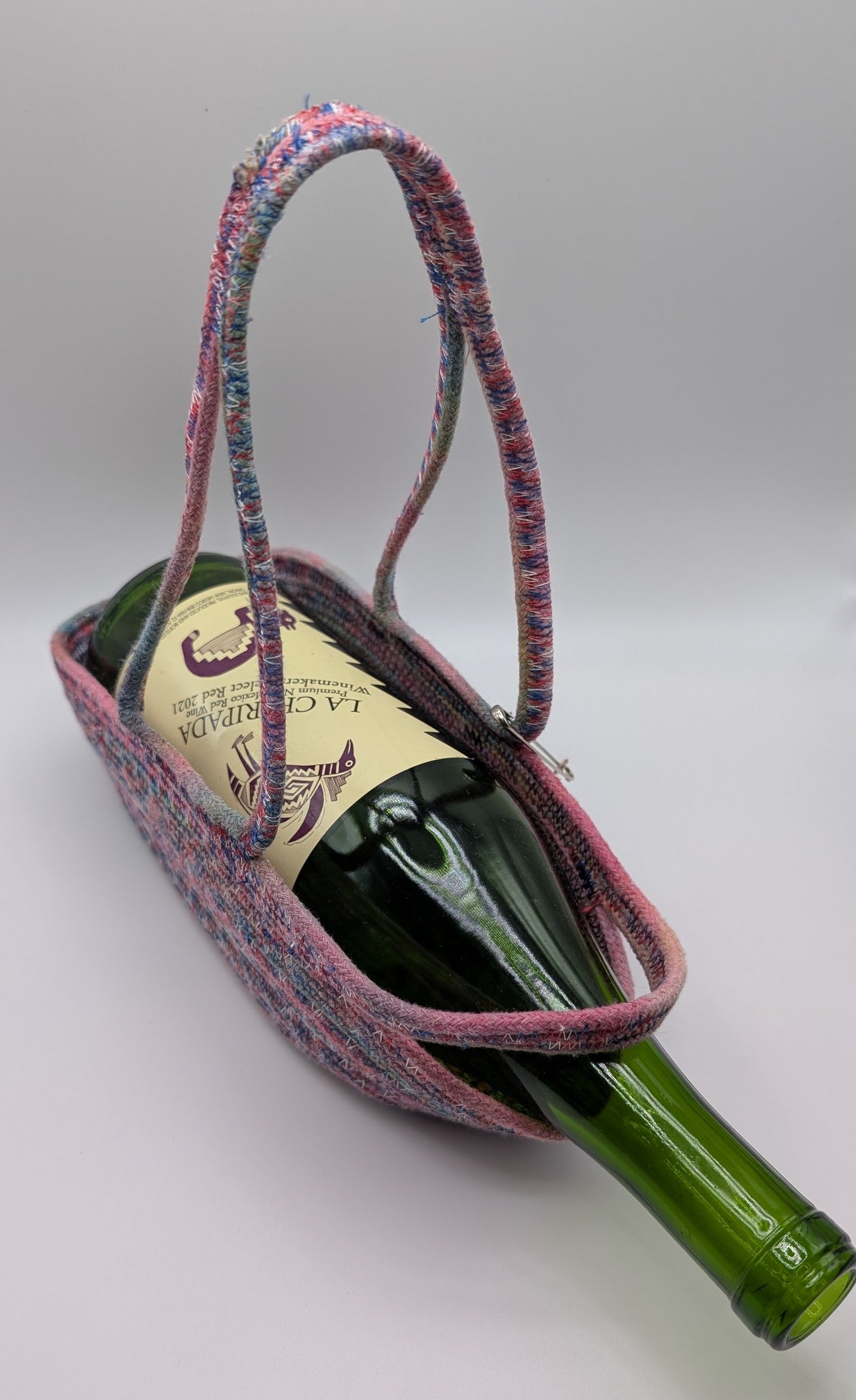 *Wine Carrier