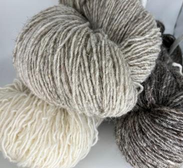 * Colcha Yarn (4 oz)